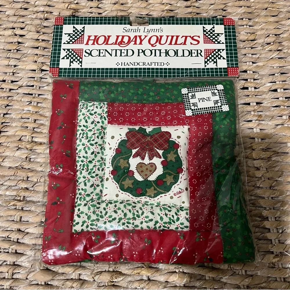 Vintage Sarah Lynn's‎ Holiday Quilts Scented Potholder hand crafted Pine Wreath